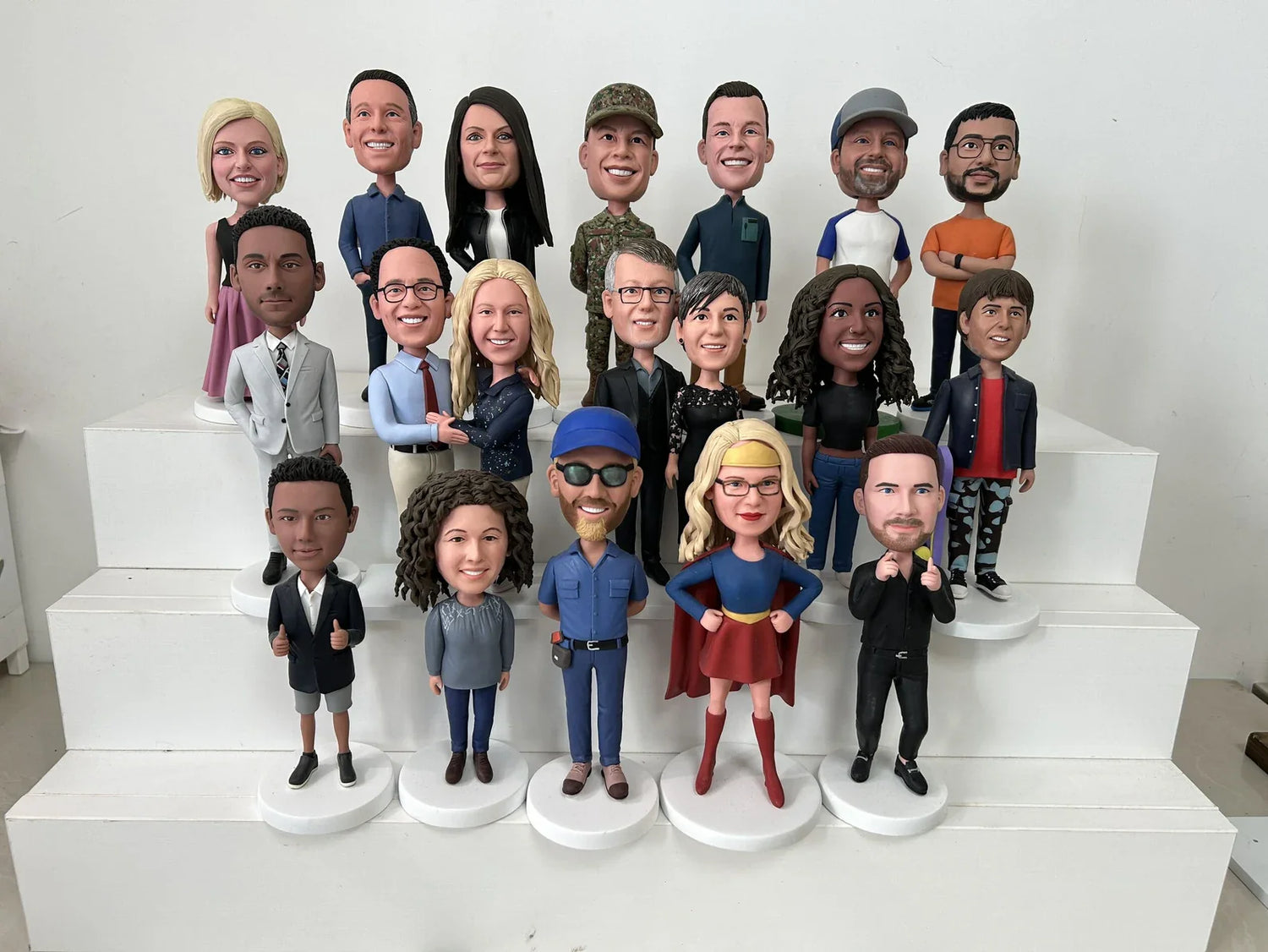 Custom 6+ Persons Bobblehead